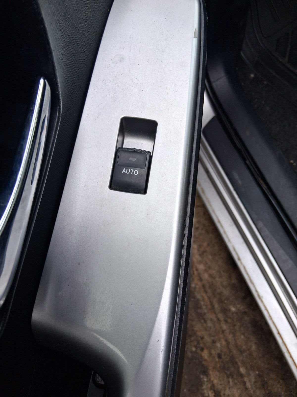 2018 TOYOTA PRIUS PLUS XW40 NSF PASSENGER SIDE FRONT LEFT WINDOW CONTROL SWITCH