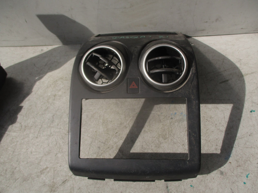 2012 NISSAN QASHQAI J10 CENTRE HEATER AIR VENTS SURROUND TRIM PANEL P10381A77100