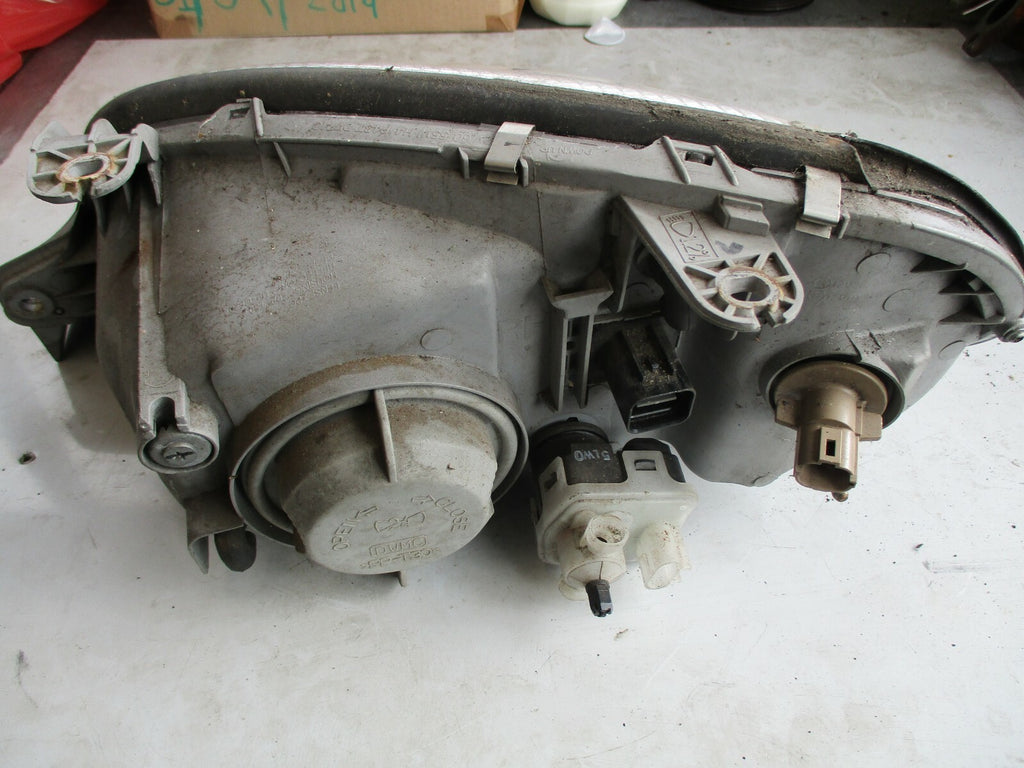 DAEWOO LANOS OSF DRIVER SIDE HEADLIGHT HEAD LAMP FRONT RIGHT WITH TRIM