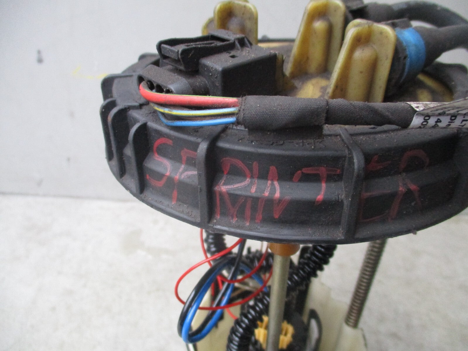 2012 MERCEDES SPRINTER CRAFTER W906 FUEL TANK SENDING PUMP A9064703094