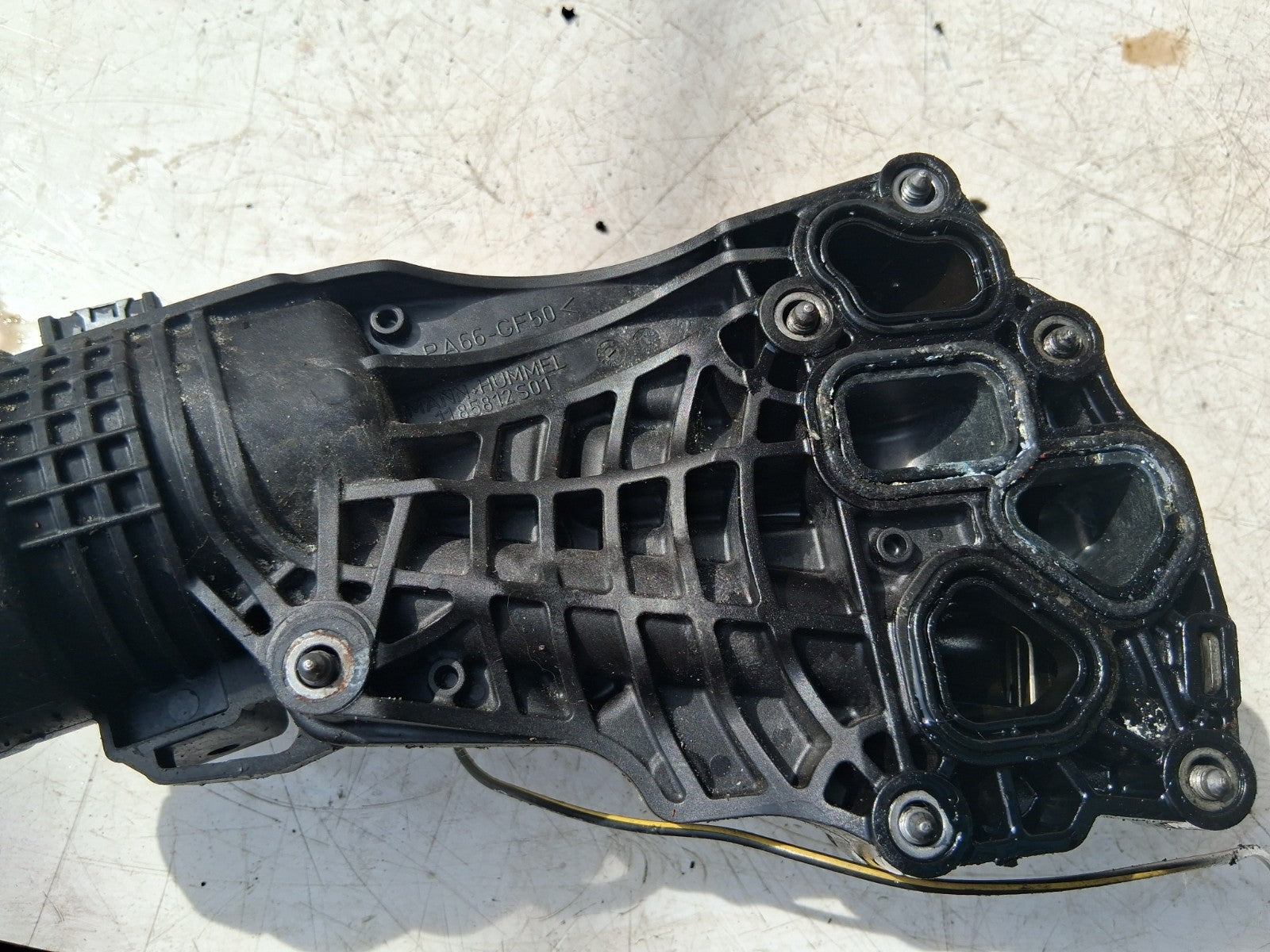 2018 BMW X1 F48 2.0 DIESEL OIL FILTER HOUSING 1185812S01