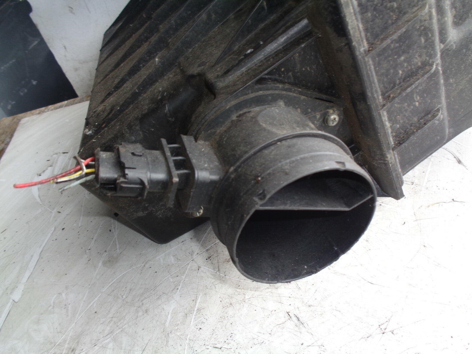 SAIC LDV MAXUS V80 2018 2.5 DIESEL AIR FITER BOX