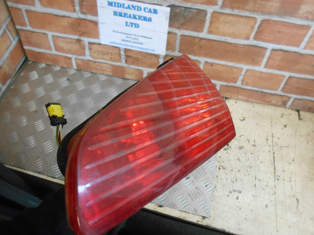 PEUGEOT 607 2004 OSR DRIVER SIDE REAR INNER TAIL LIGHT