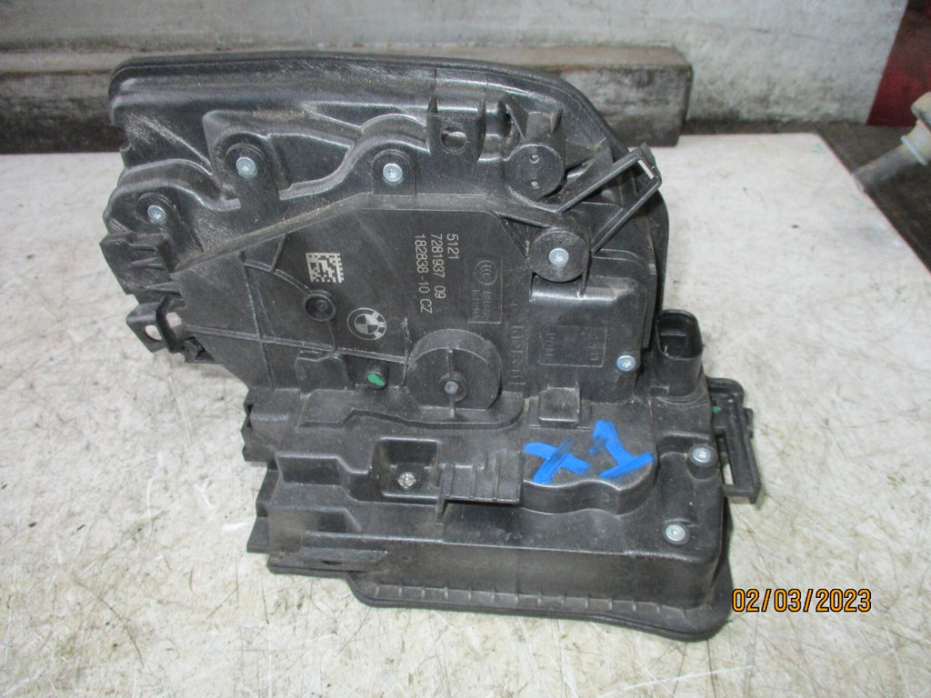 BMW X1 2018 F48 NSF PASSENGER SIDE FRONT DOOR LOCK MECHANISM 7281937