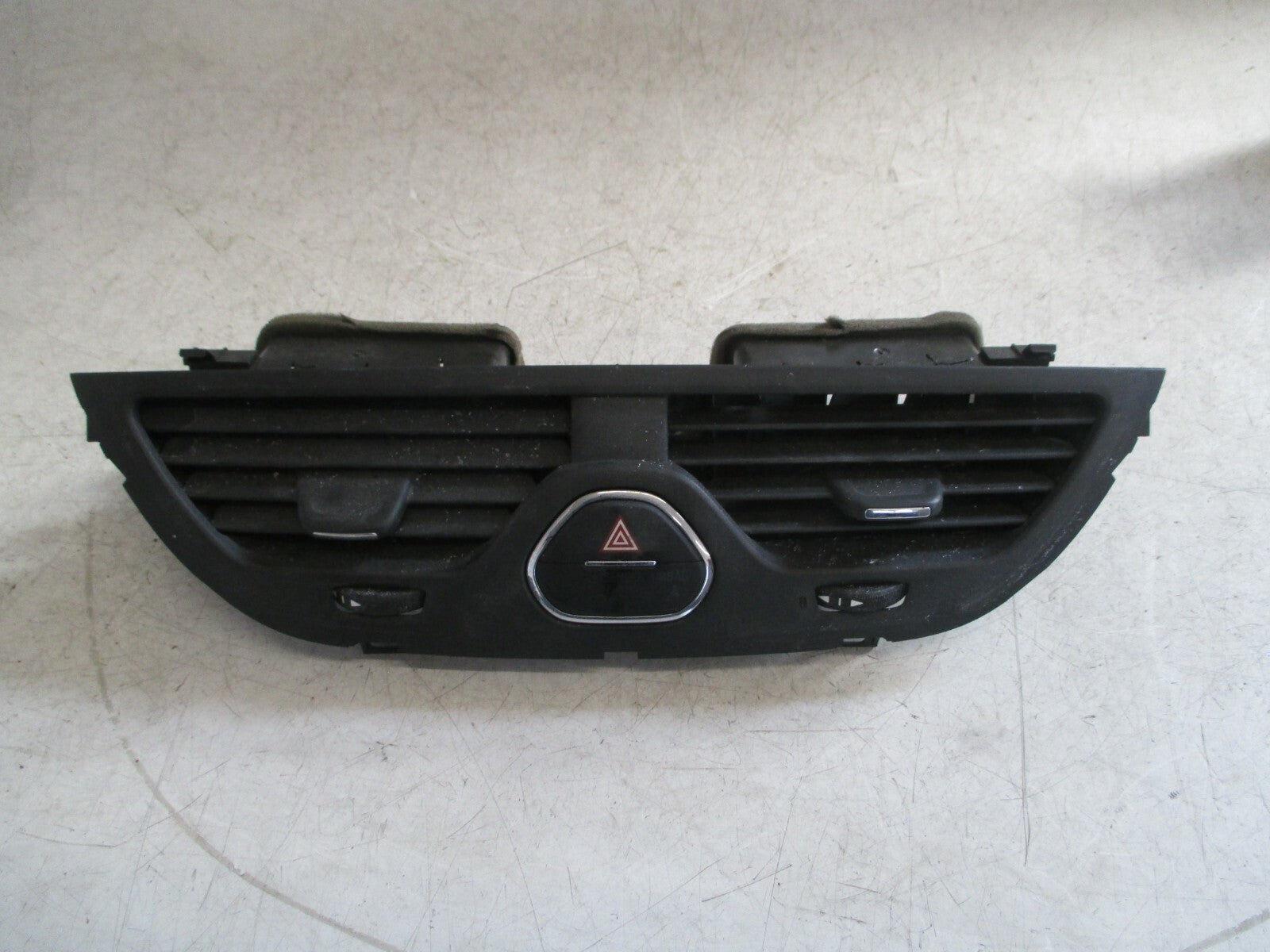 VAUXHALL CORSA E 2015 CENTRE CONSOLE AND HAZARD LIGHT 13384933