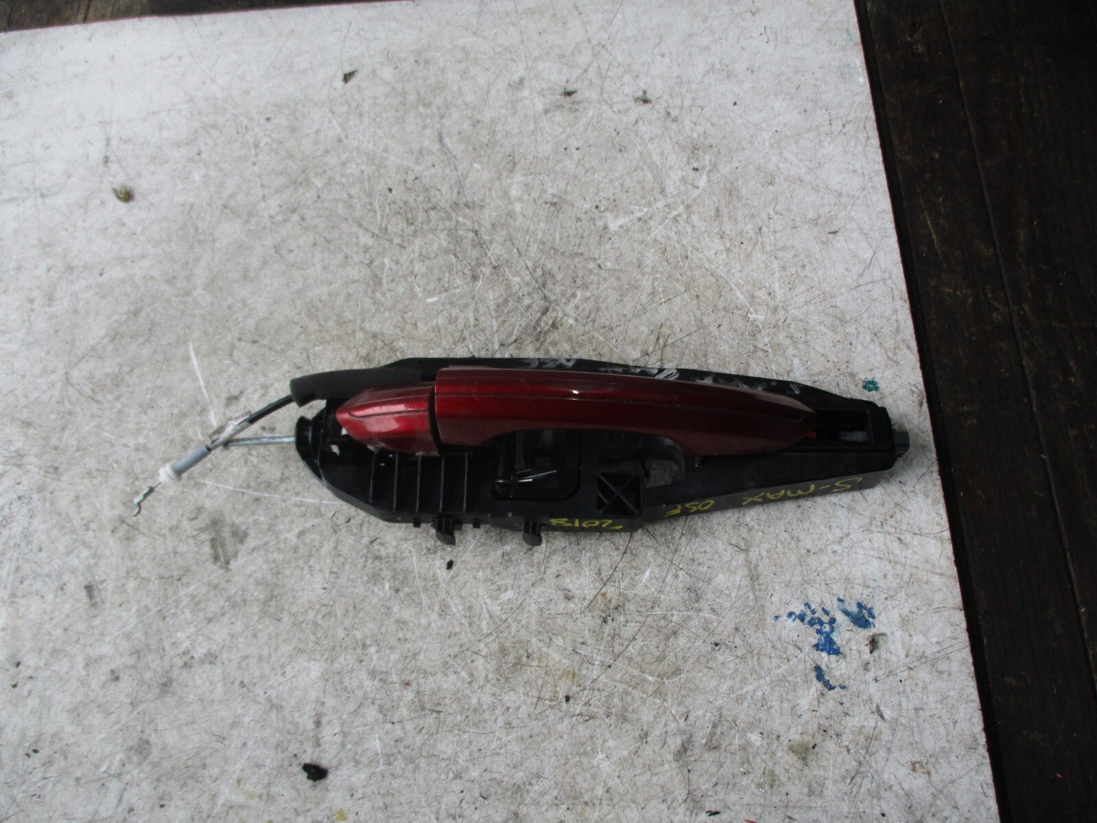 FORD S-MAX 2018 OSF DRIVER SIDE EXTERNAL DOOR HANDLE  IN  DARK RED