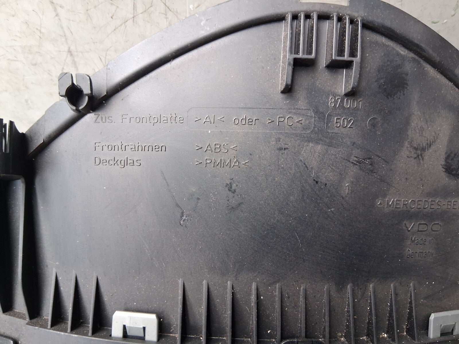 2004 MERCEDES E CLASS W211 SPEEDOMETER INSTRUMENT CLUSTER A2115400847