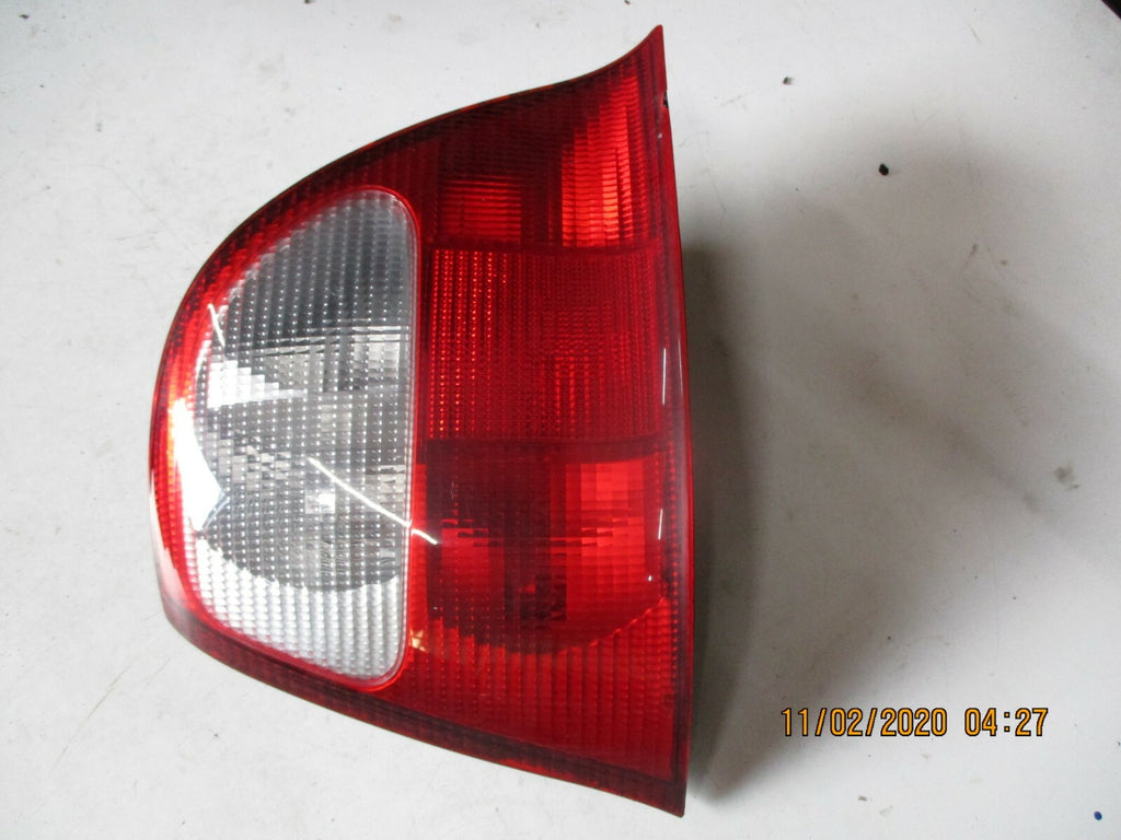ROVER MG ZR 5 DOOR HATCHBACK NSR PASSENGER SIDE REAR BRAKE TAIL LIGHT CLUSTER