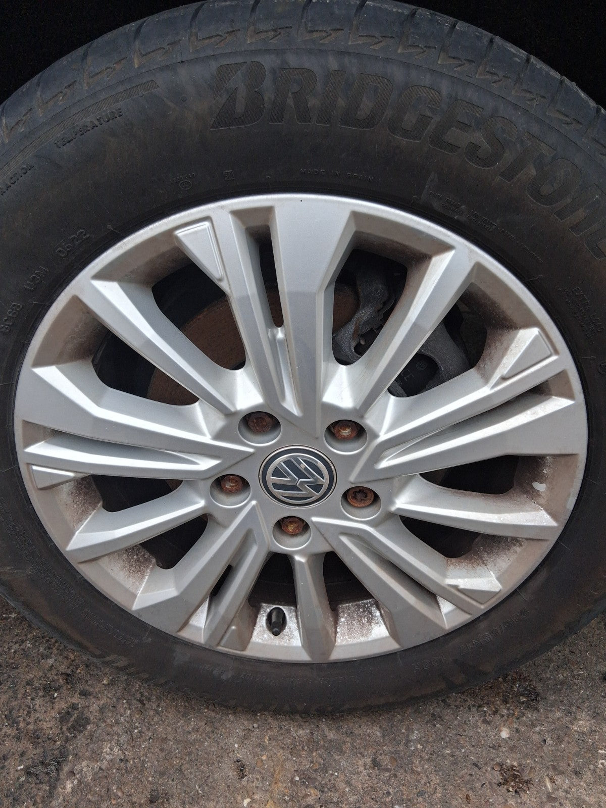 2023 VOLKSWAGEN CARAVELLE T6.1 17 INCH ALLOY WHEEL WITH TYRE 235/55R17