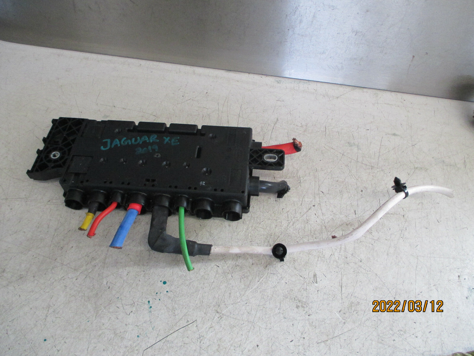 2019 JAGUAR XE BATTERY PRE FUSE BOX ASSEMBLY lx7314516ab