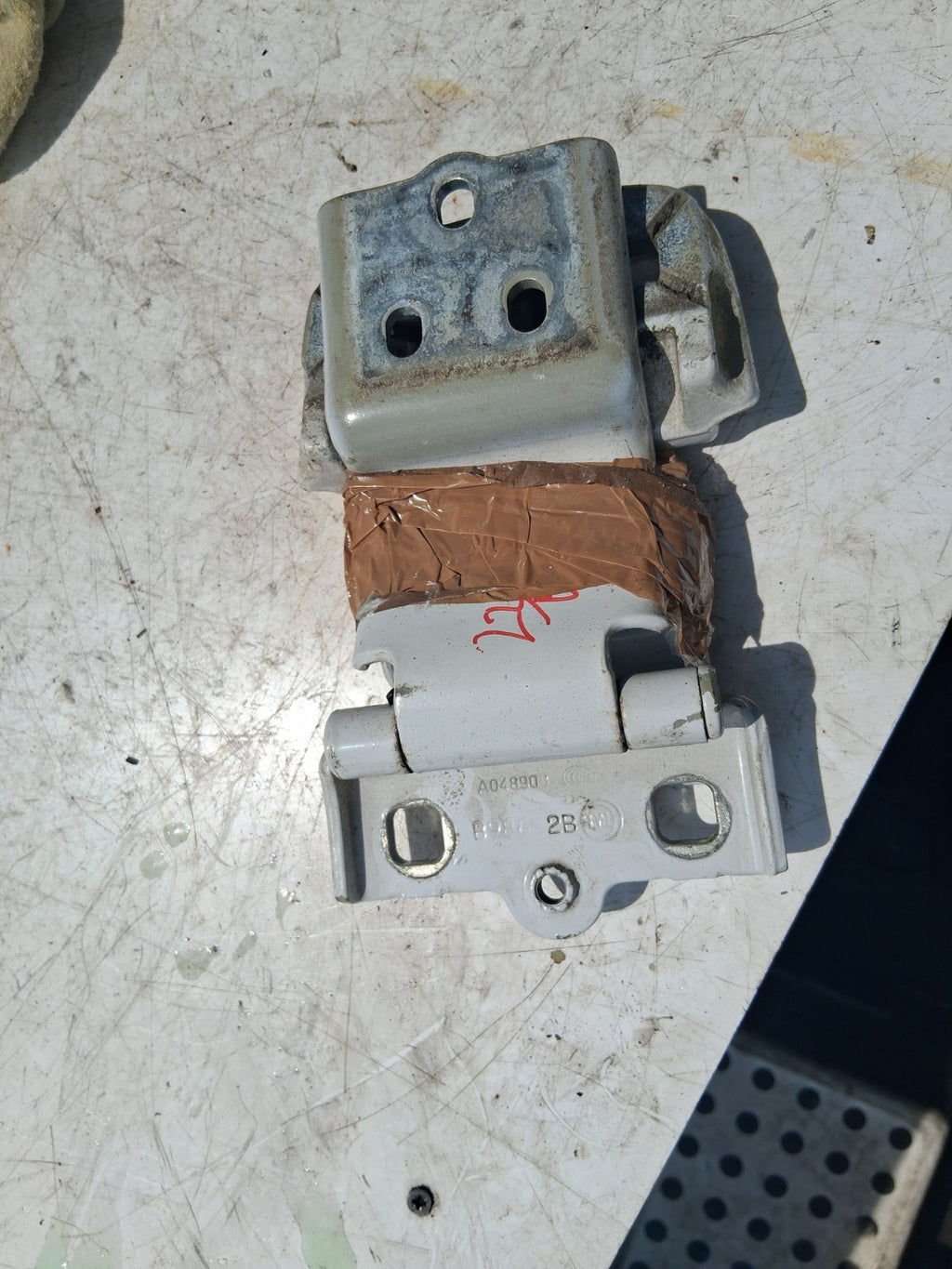 2023 VAUXHALL MOVANO C MK3 OSR DRIVER SIDE REAR DOOR PAIR OF HINGES A048903