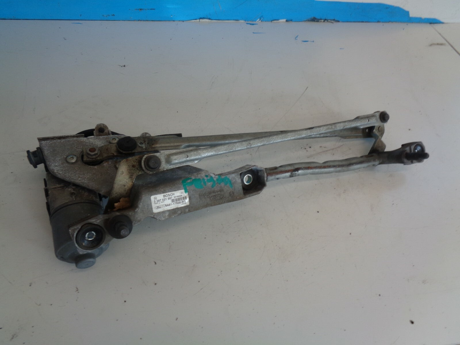 FORD FIESTA 2015 MK7 WINDSCREEN WIPER MOTOR WITH LINKAGE 8A6117500BG