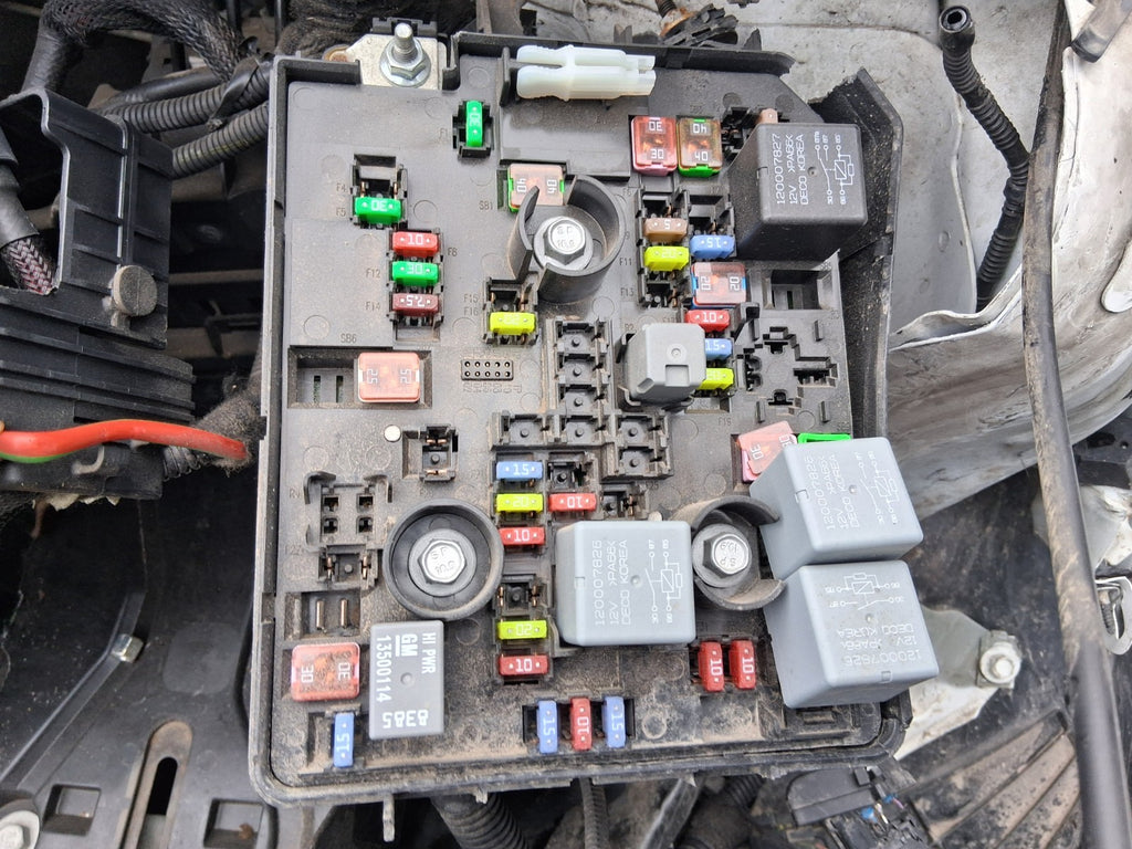 VAUXHALL CORSA E 2019 1.4 PETROL FUSE RELAY BOX