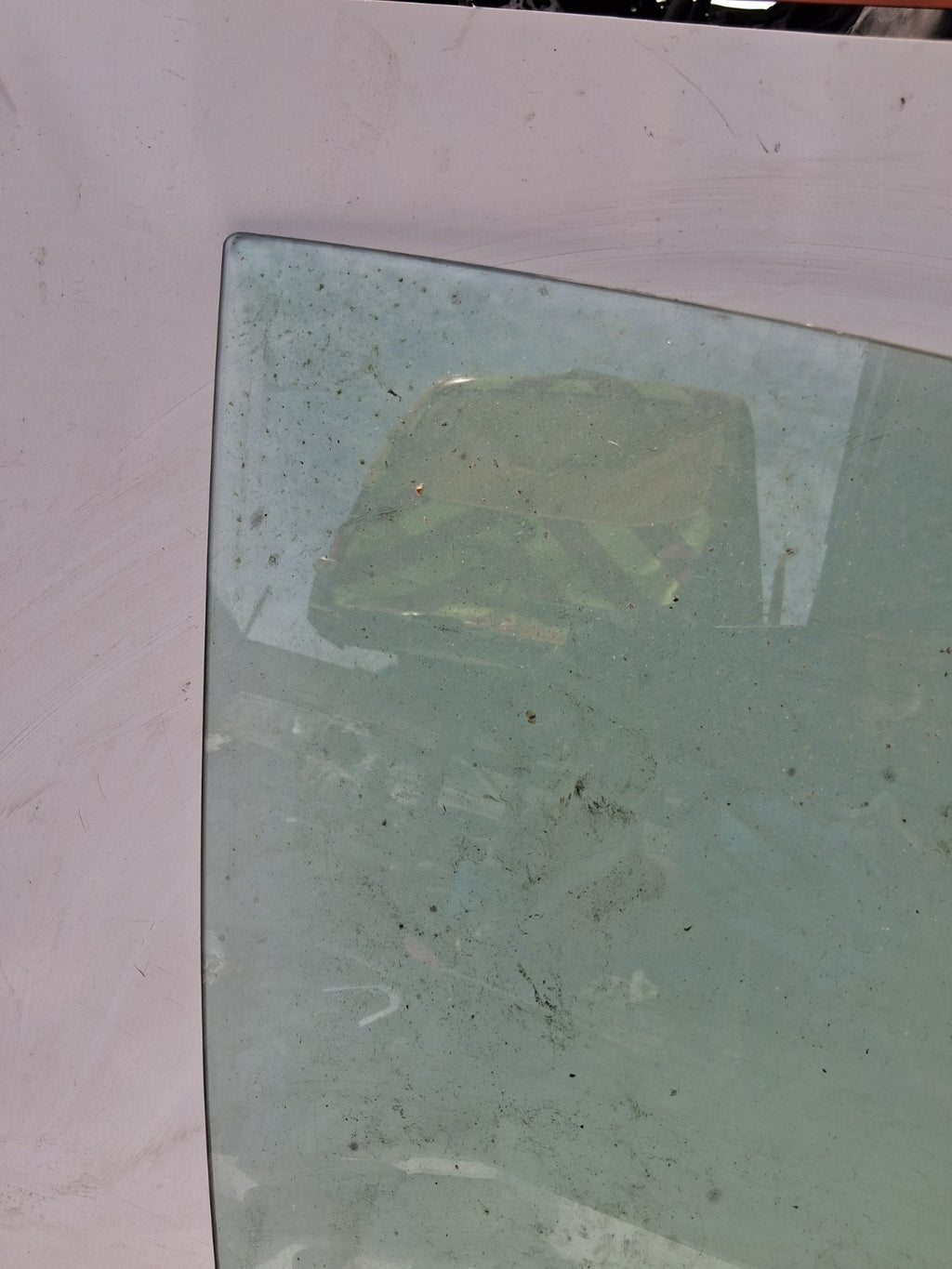 2017 FORD FOCUS MK3 OSF DRIVER SIDE FRONT RIGHT WINDOW GLASS