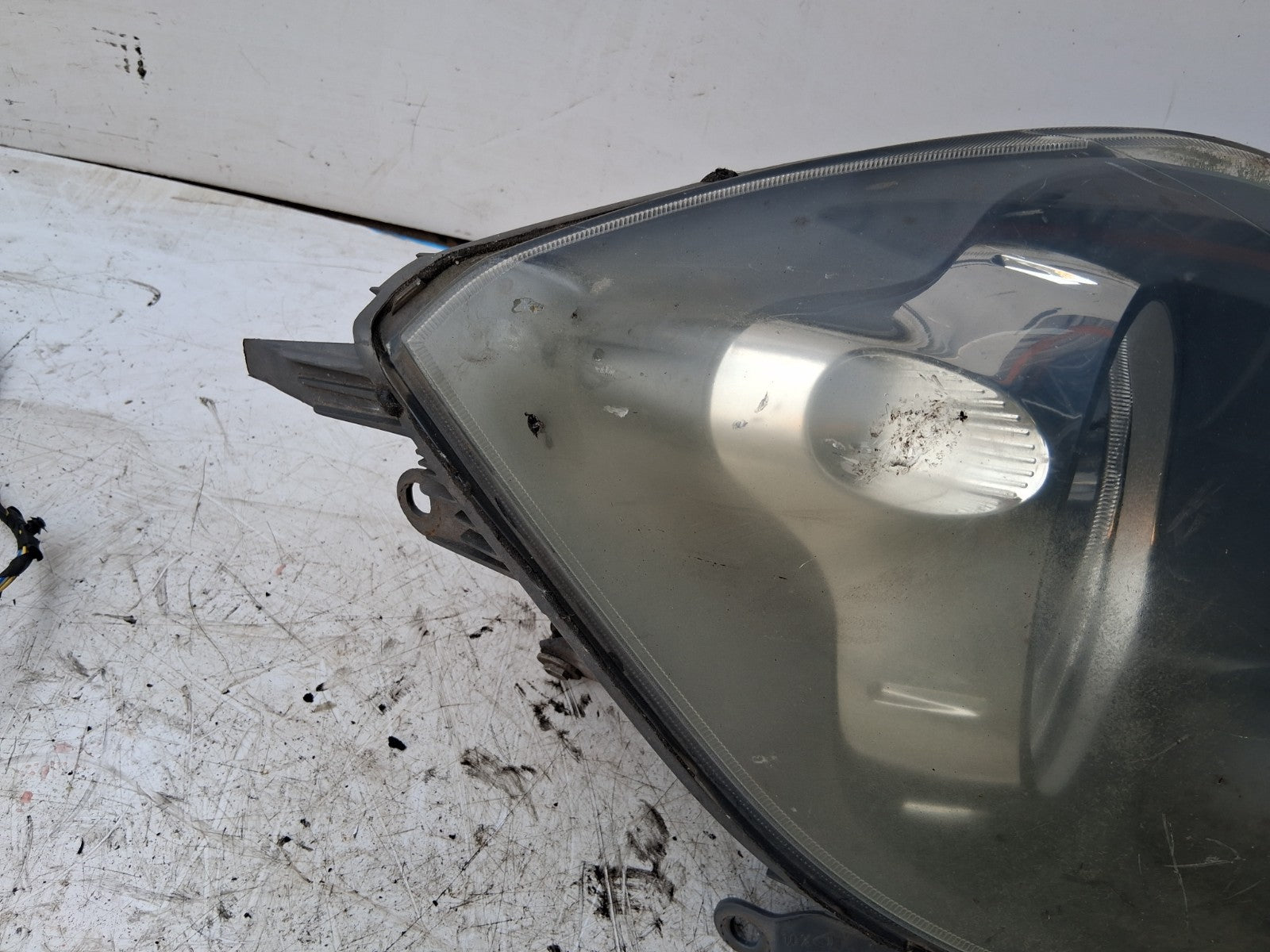 2006 FORD FIESTA MK6 OSF DRIVER SIDE FRONT RIGHT HEADLIGHT 0301224711