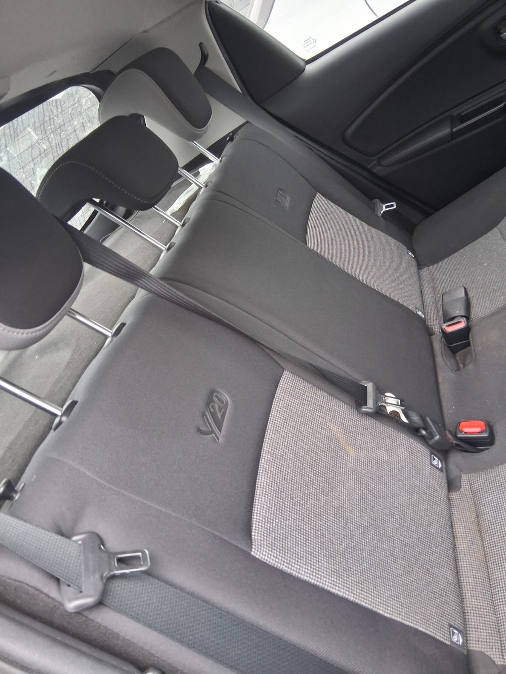 TOYOTA YARIS MK3 2019 REAR COMPLETE BACK AND BENCH SEATS SET FABRIC
