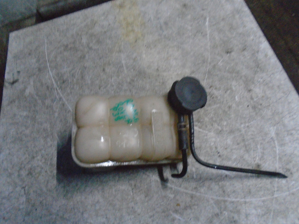 RANGE ROVER P38 1994-2001 ENGINE COOLANT BOTTLE HEADER TANK WATER EXPANSION
