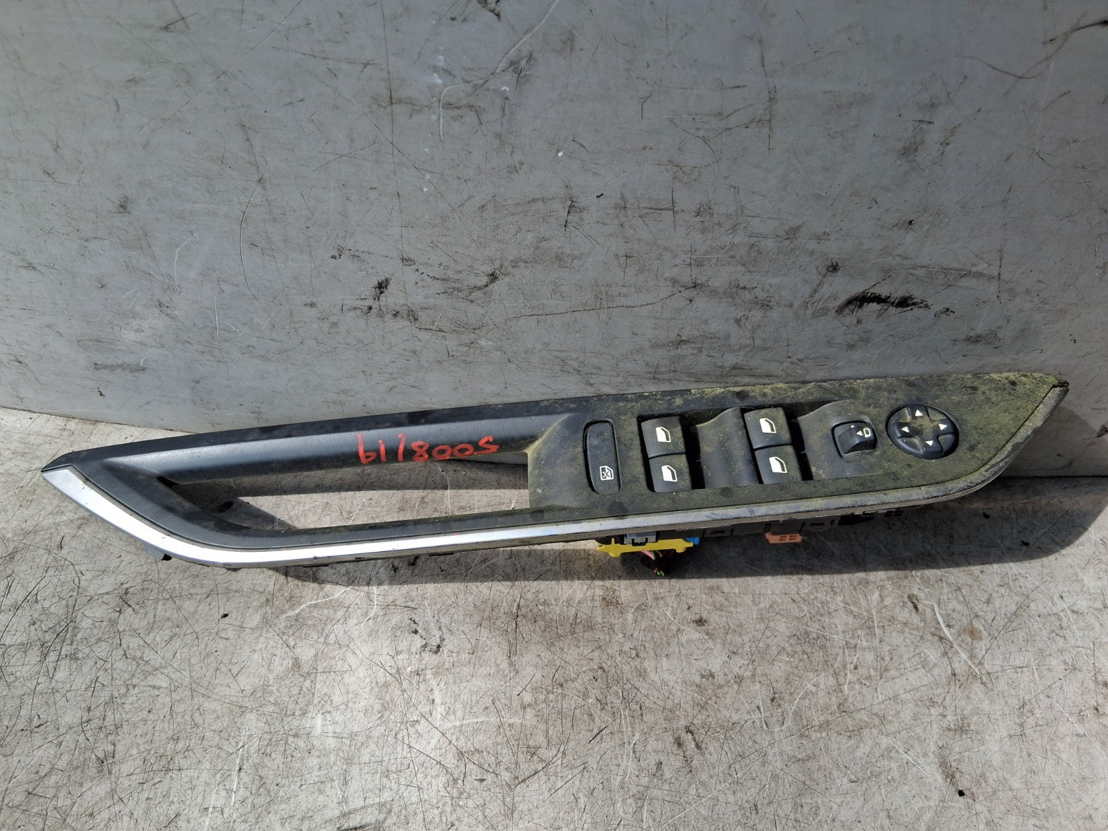 2019 PEUGEOT 5008 MK2 OSF DRIVER SIDE FRONT RIGHT WINDOW CONTROL SWITCH 98319739