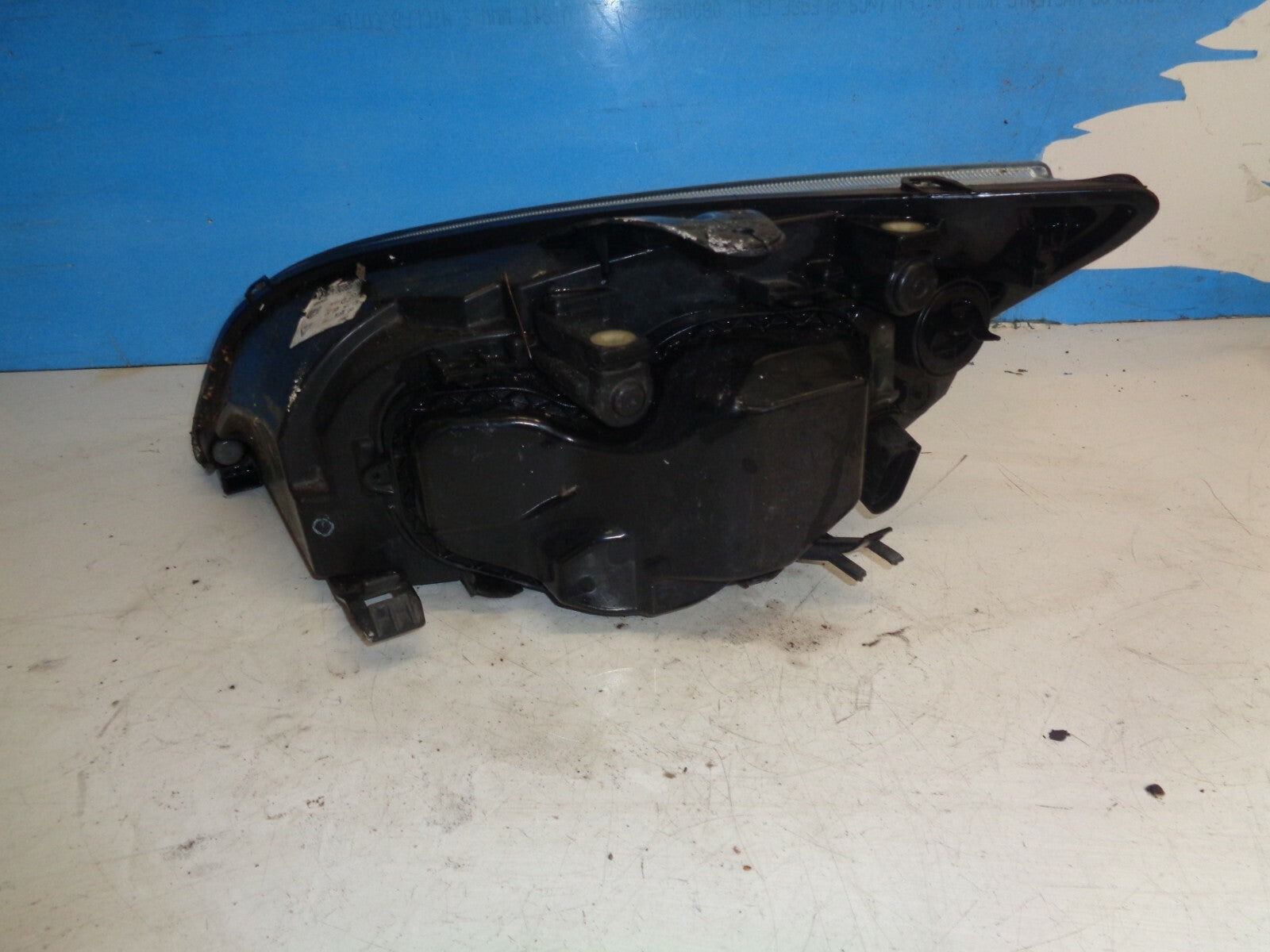 FORD FOCUS MK2 05-07 OS DRIVER SIDE HEADLIGHT BLACK INSERT