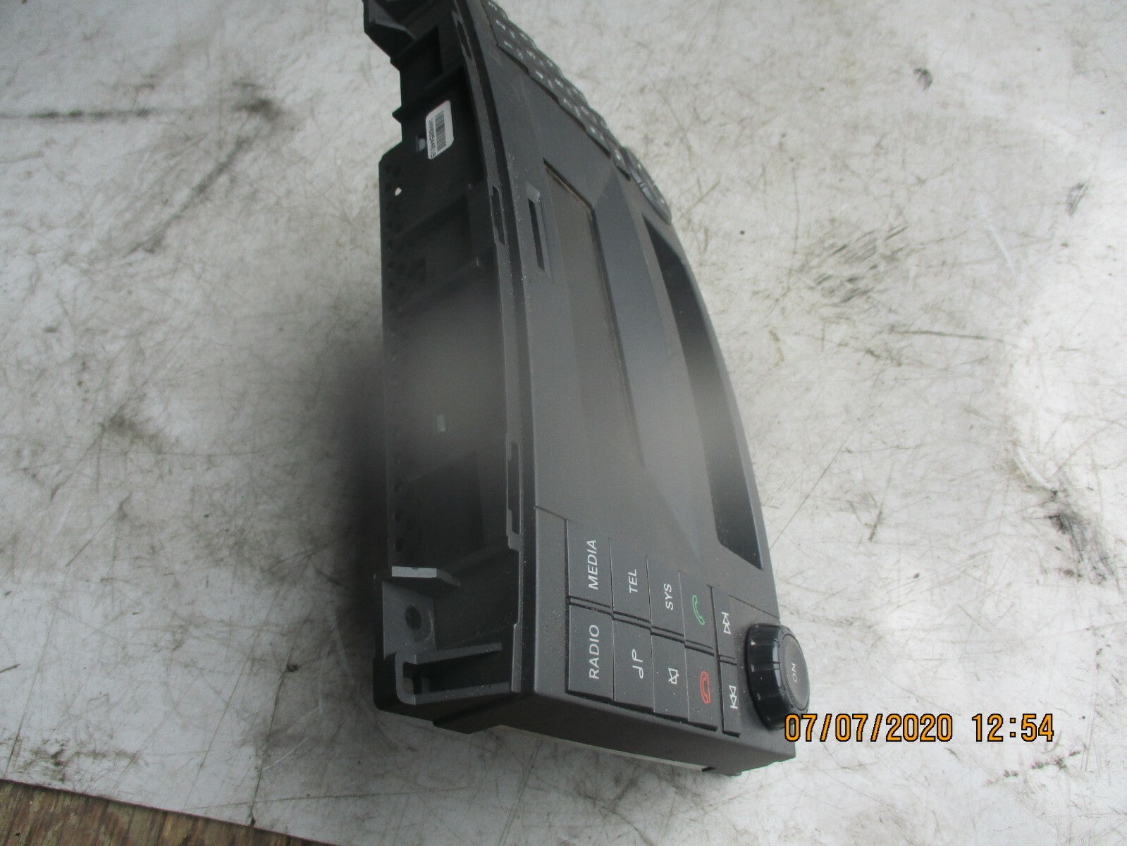 VW VOLKSWAGEN 2015 CRAFTER RADIO STEREO HEAD UNIT 9069008800