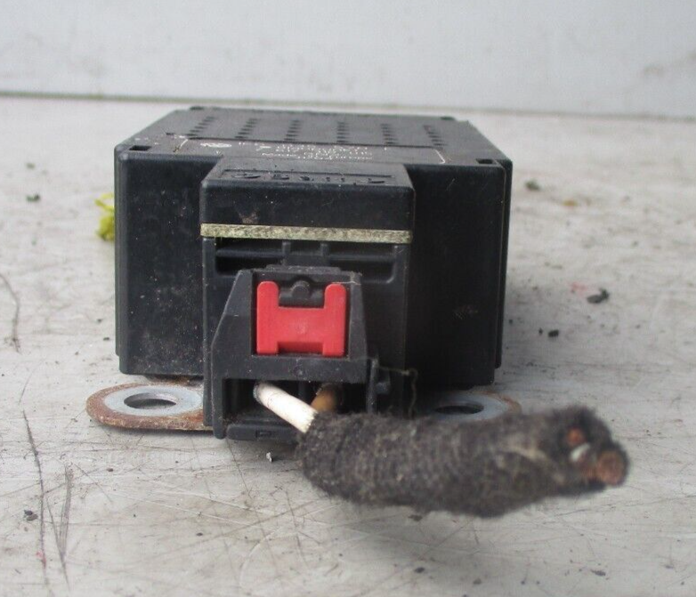 VW VOLKSWAGEN GOLF MK5 2007 ANTENNA AERIAL AMPLIFIER AMP 1K6035570F