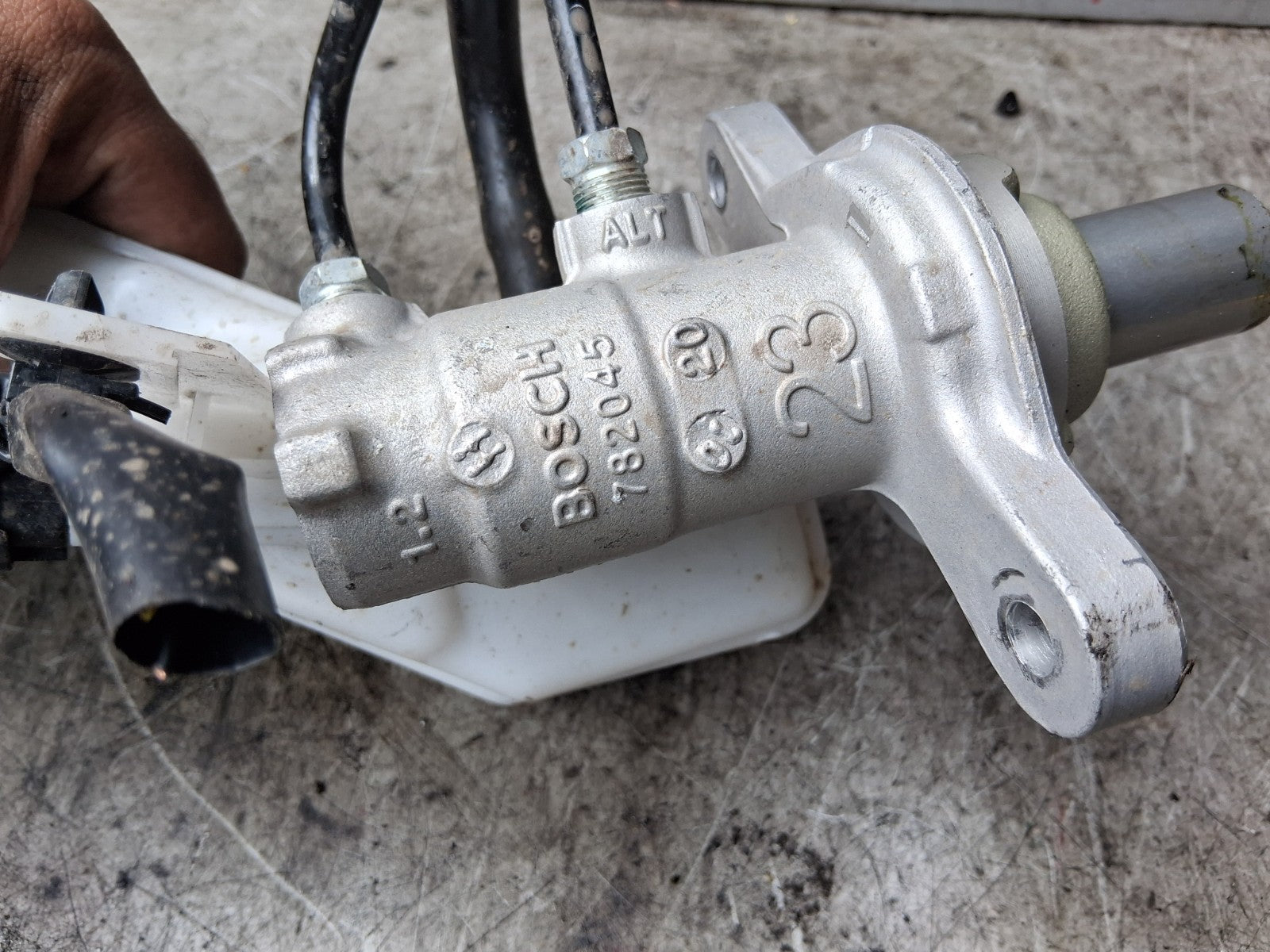 2020 NISSAN QASHQAI J11 MK2 BRAKE FLUID RESERVOIR 0204796652