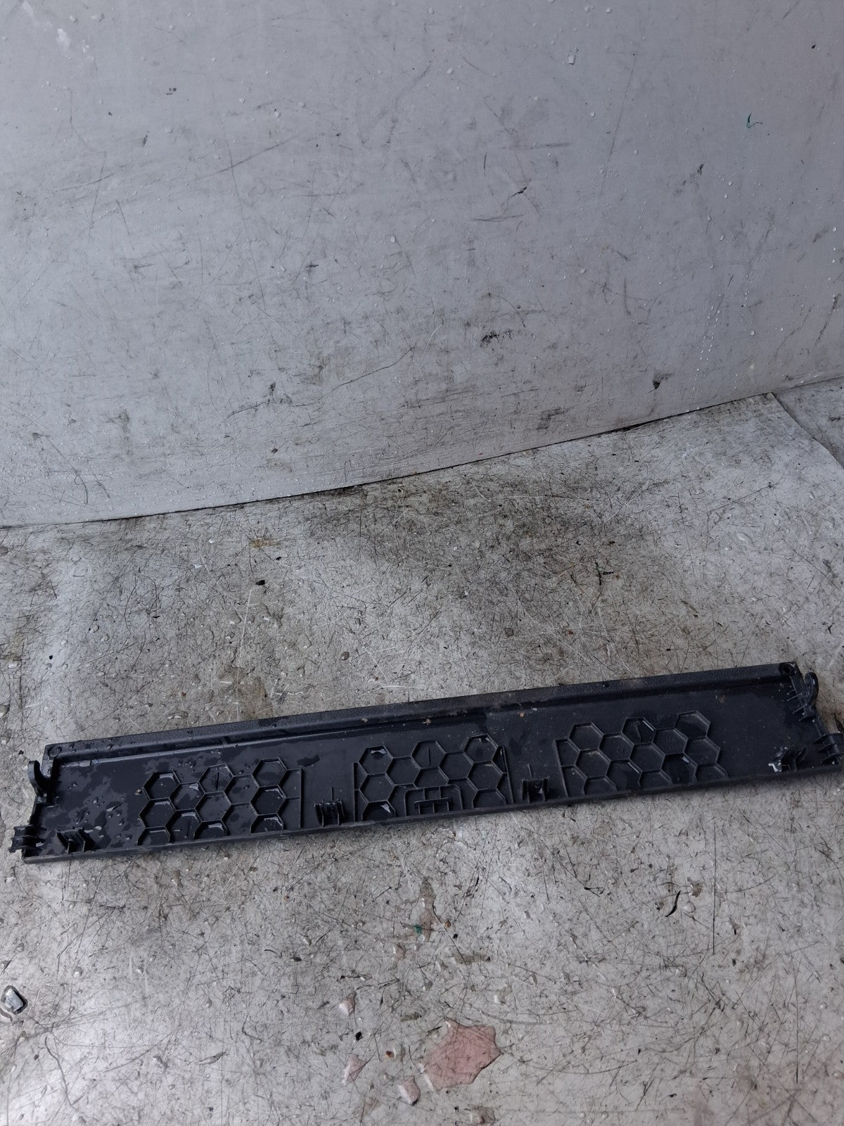 2023 MERCEDES SPRINTER REAR STEP COVER PANEL TRIM A9106896000