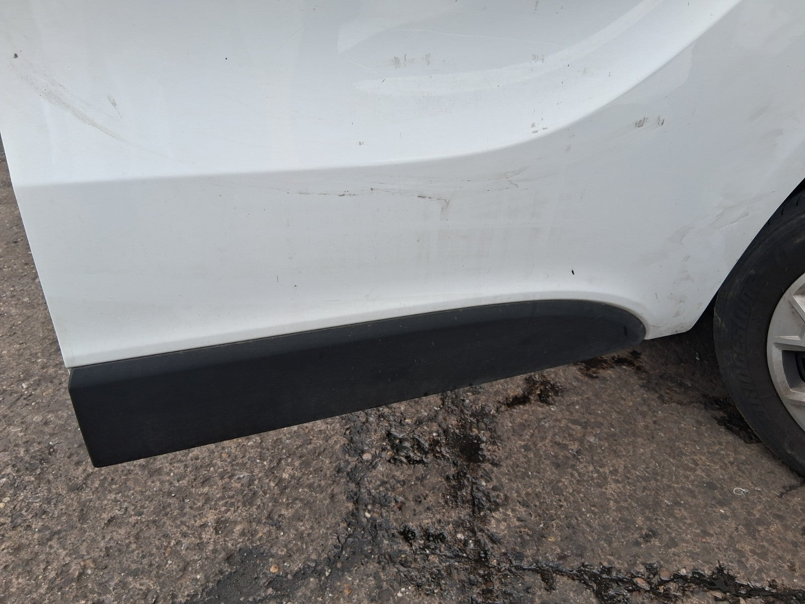 2024 RENAULT TRAFIC X82 MK3 OS DRIVER SIDE FRONT DOOR MOULDING TRIM