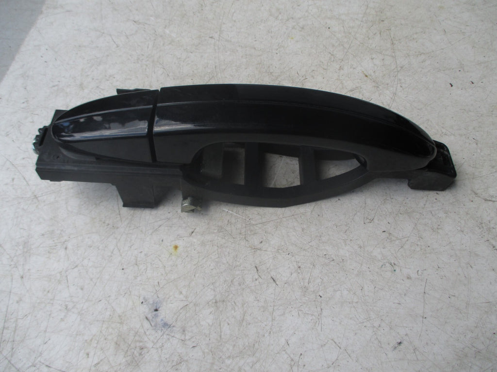 FORD MONDEO MK4 2010 NSF PASSENGER SIDE FRONT EXTERIOR DOOR HANDLE BRACKET BLACK