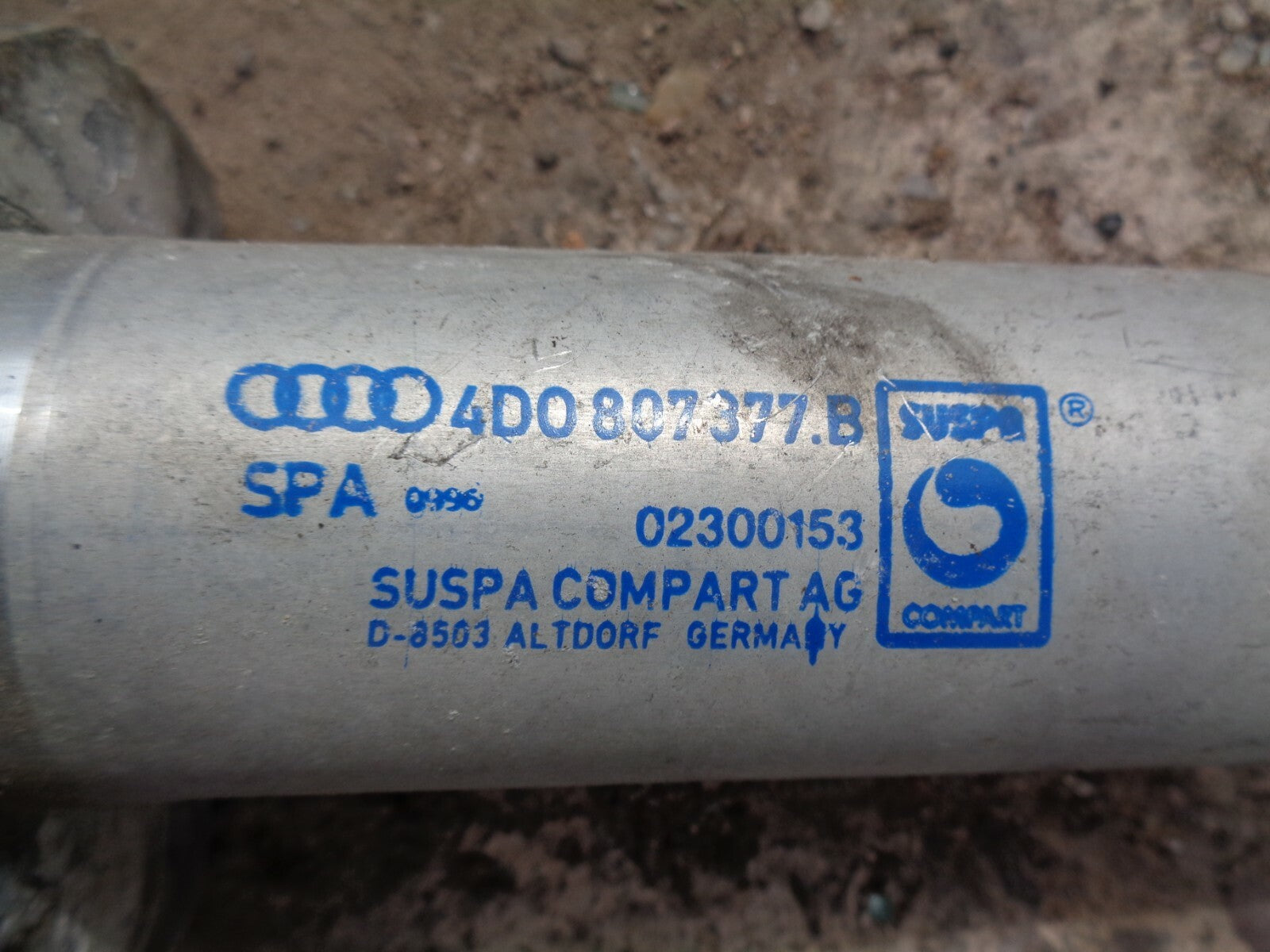 AUDI A8 D2 1997 2002 PREFACELIFT REAR BUMPER DAMPER IMPACT PISTON 4D0807377B