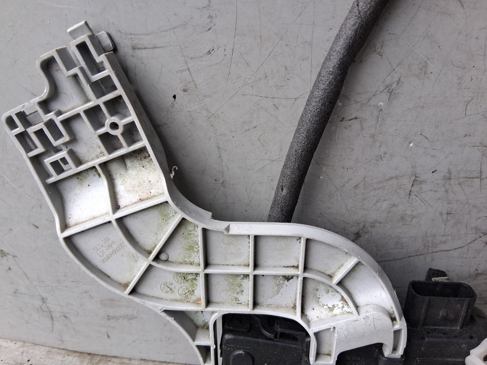 KIA SPORTAGE MK3 2012 NSR PASSENGER SIDE REAR LEFT DOOR LOCK MECHANISM
