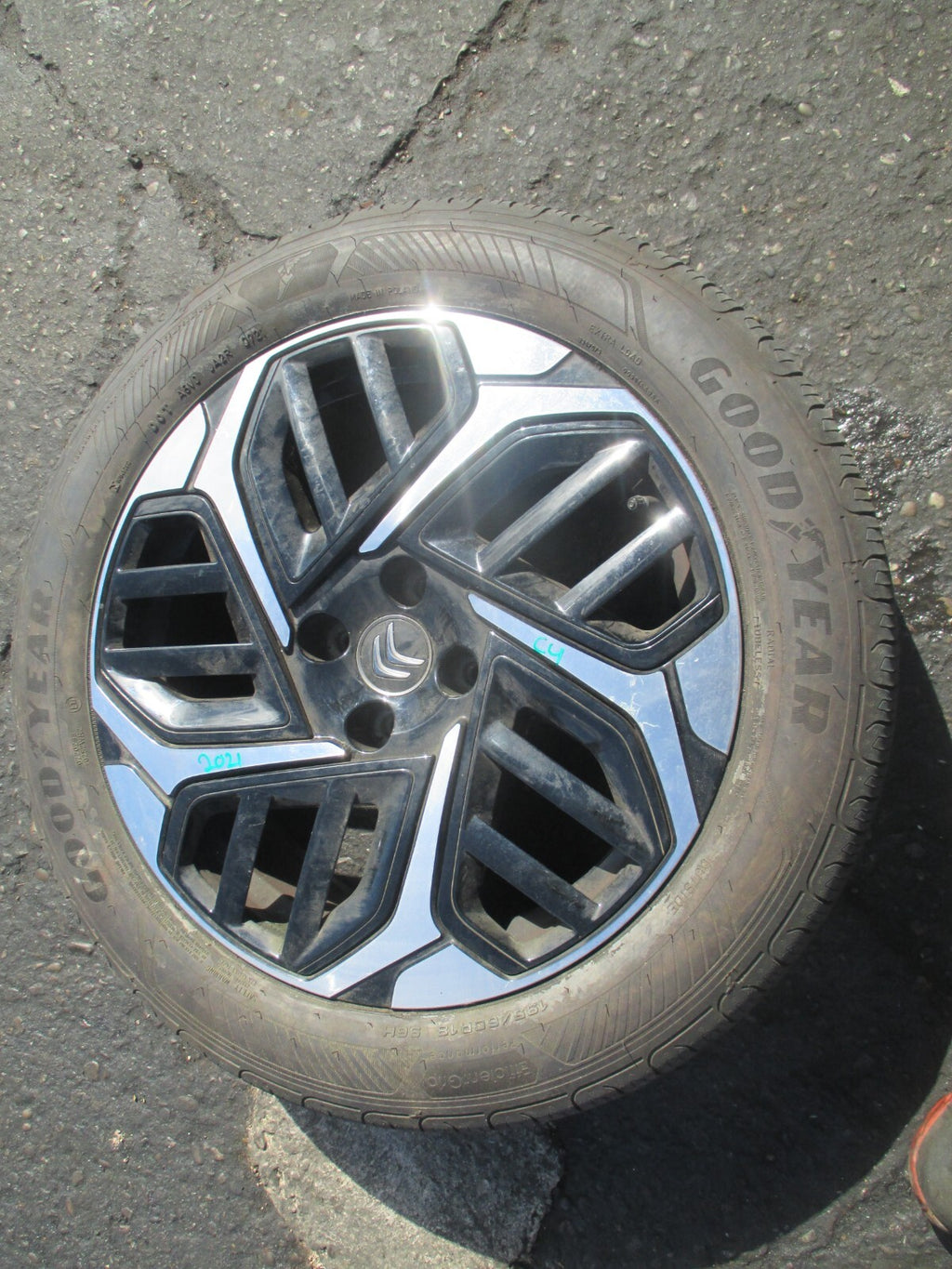 CITROEN C4 MK3 2021 18 INCH ALLOY WHEEL WITH TYRE 195/60R18
