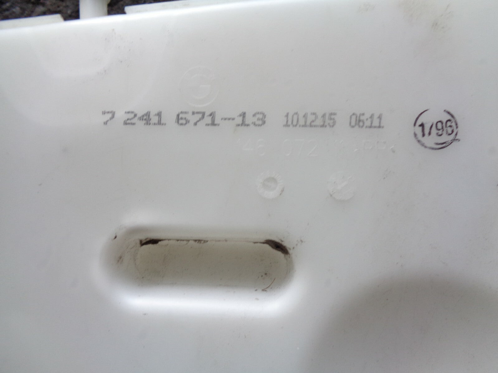 BMW 3 SERIES 2017 F30 330D WINDSCREEN WASHER BOTTLE TANK RESERVOIR 7241671 13