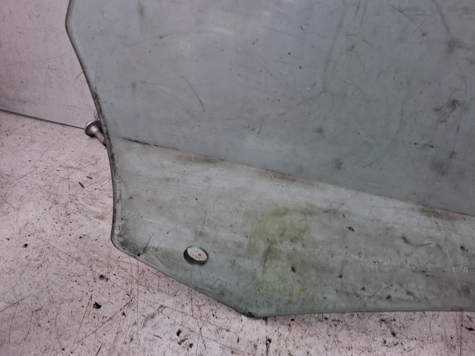 2009 JAGUAR XF X250 NSF PASSENGER SIDE FRONT LEFT WINDOW GLASS 43R001605