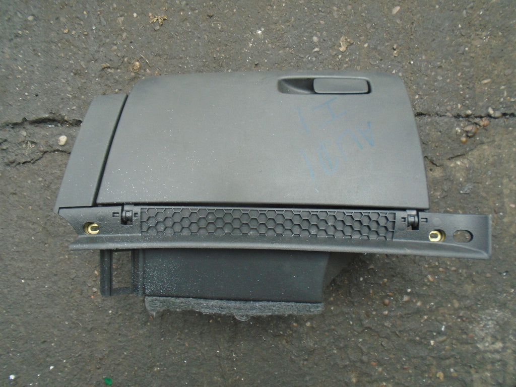AUDI A1 8X 2014 SPORTBACK STORAGE COMPARTMENT GLOVE BOX