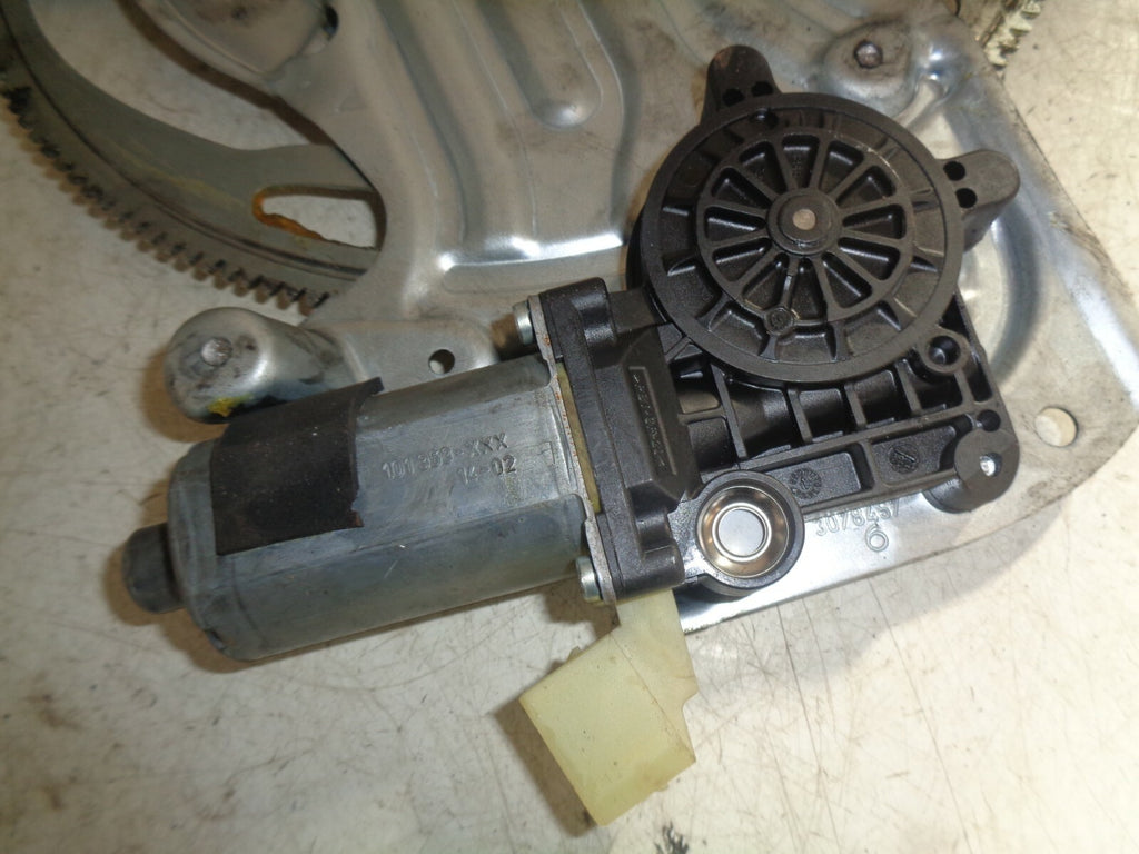 VOLVO XC90 D5 2014 FACELIFT NSF PASSENGER SIDE FRONT WINDOW REGULATOR & MOTOR