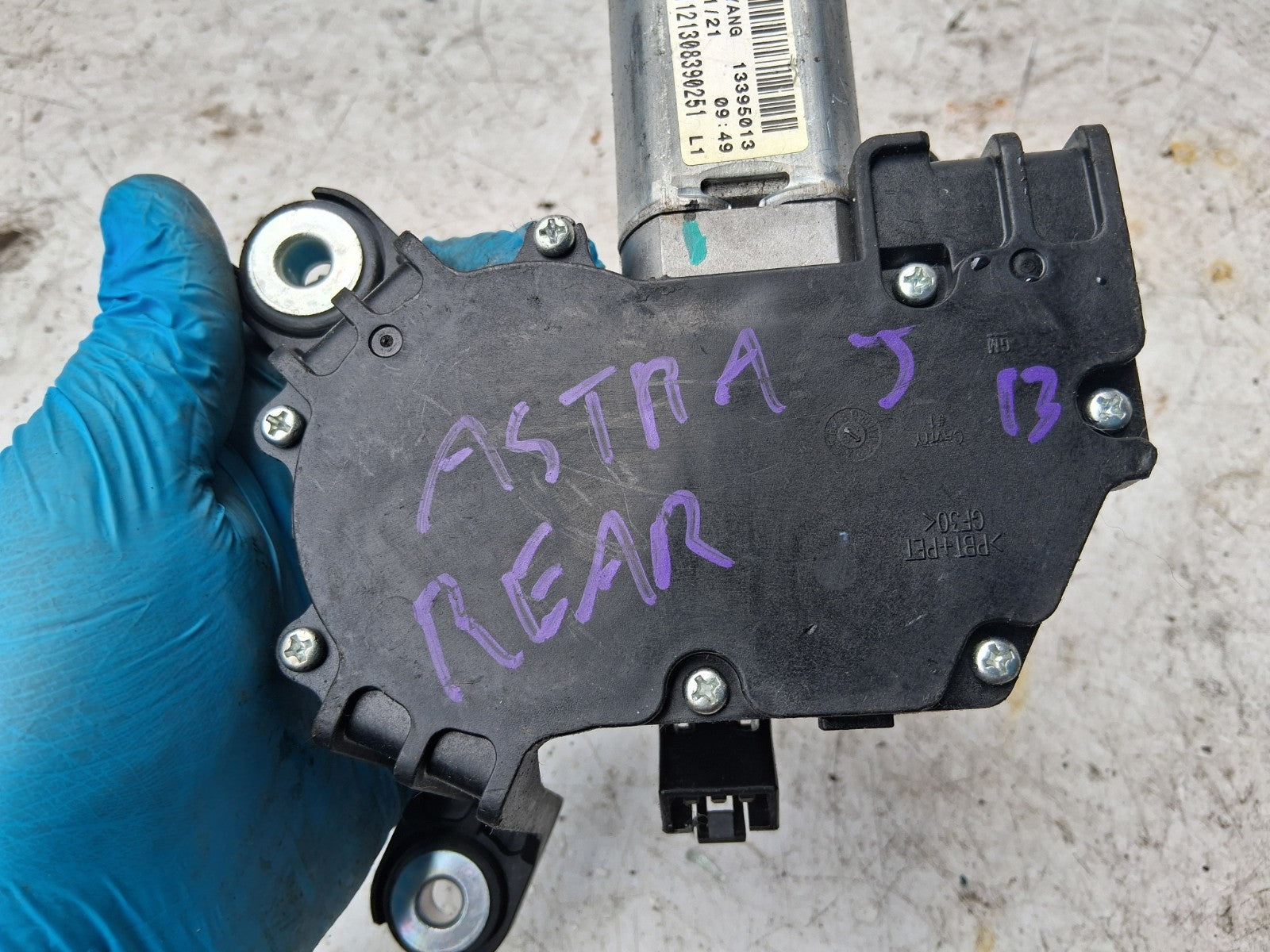 2013 VAUXHALL ASTRA J REAR WINDSCREEN WIPER MOTOR 10A021515