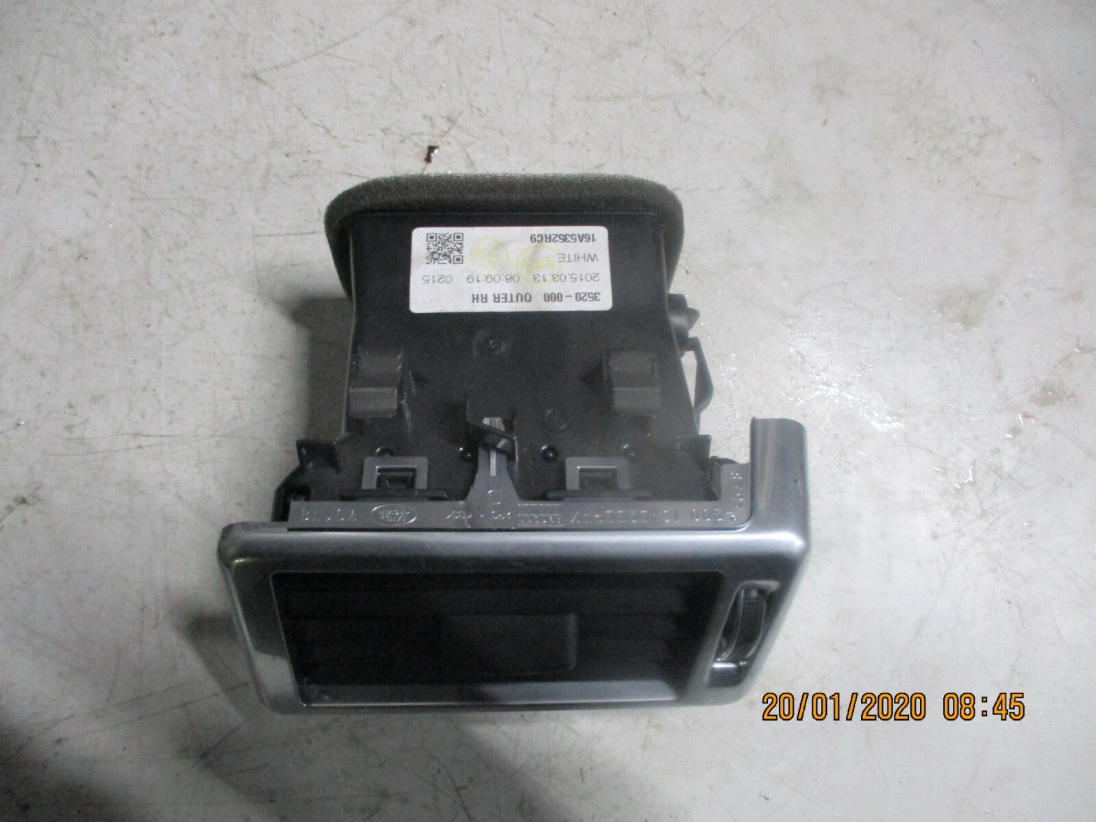 LAND ROVER DISCOVERY L550 2015 OS DRIVER SIDE AIR VENT TRIM SILVER 16A5352RC9
