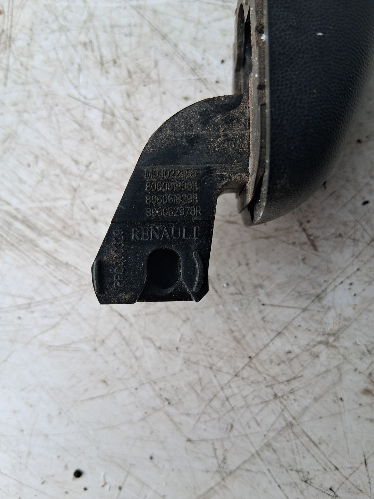 2023 RENAULT MASTER MK3 NSF PASSENGER SIDE FRONT LEFT DOOR HANDLE 806061908R