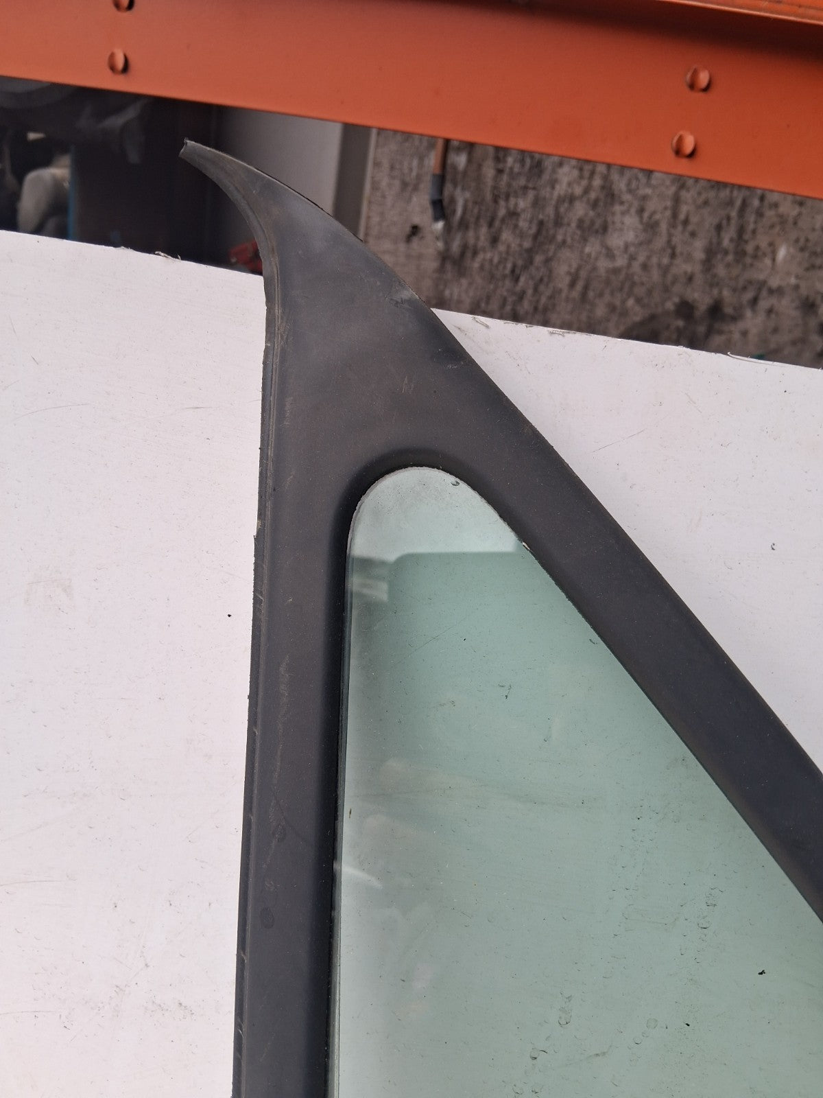2020 MERCEDES BENZ SPRINTER W907 OSF DRIVER SIDE FRONT RIGHT QUARTER GLASS