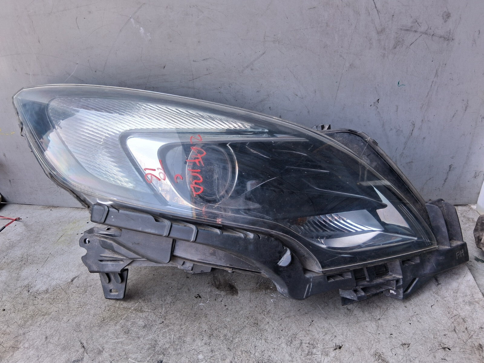 2016 VAUXHALL ZAFIRA C OSF DRIVER SIDE FRONT RIGHT HEADLIGHT 39009024