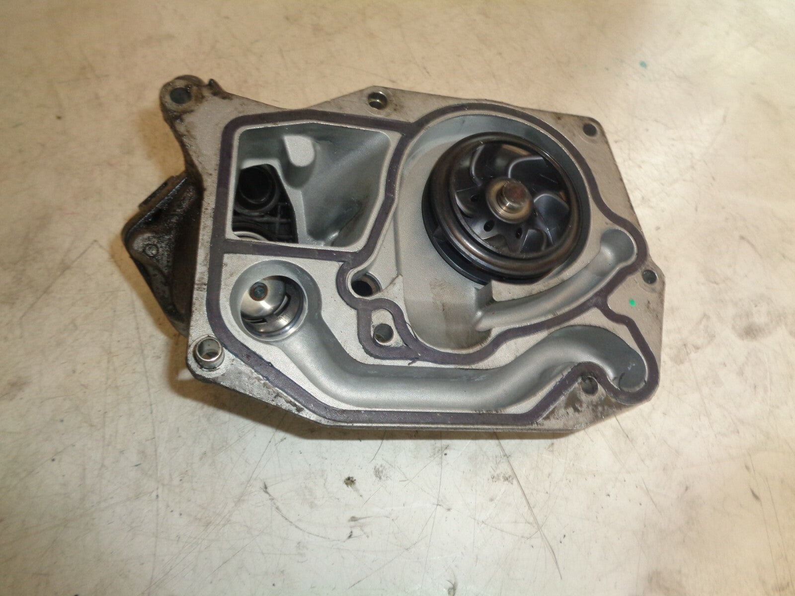 BMW 3 SERIES F30 2017 THERMOSTAT HOUSING + WATER PUMP 8514458