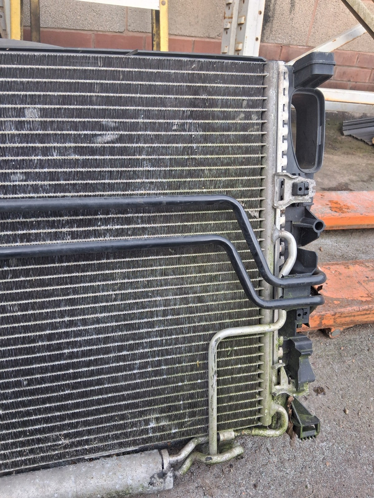 2004 MERCEDES BENZ E CLASS W211 RADIATOR RAD PACK A2115000154