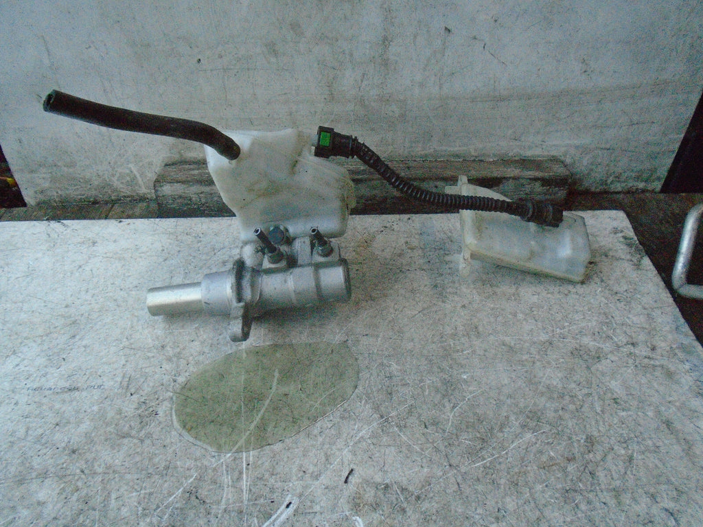 PEUGEOT 308 2018 1.6 DIESEL BRAKE MASTER CYLINDER