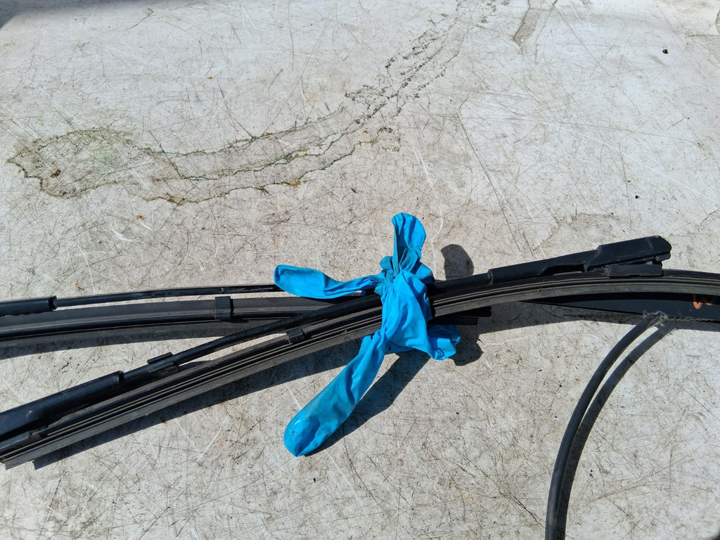 2021 MERCEDES BENZ SPRINTER W907 FRONT WIPER ARM AND BLADES