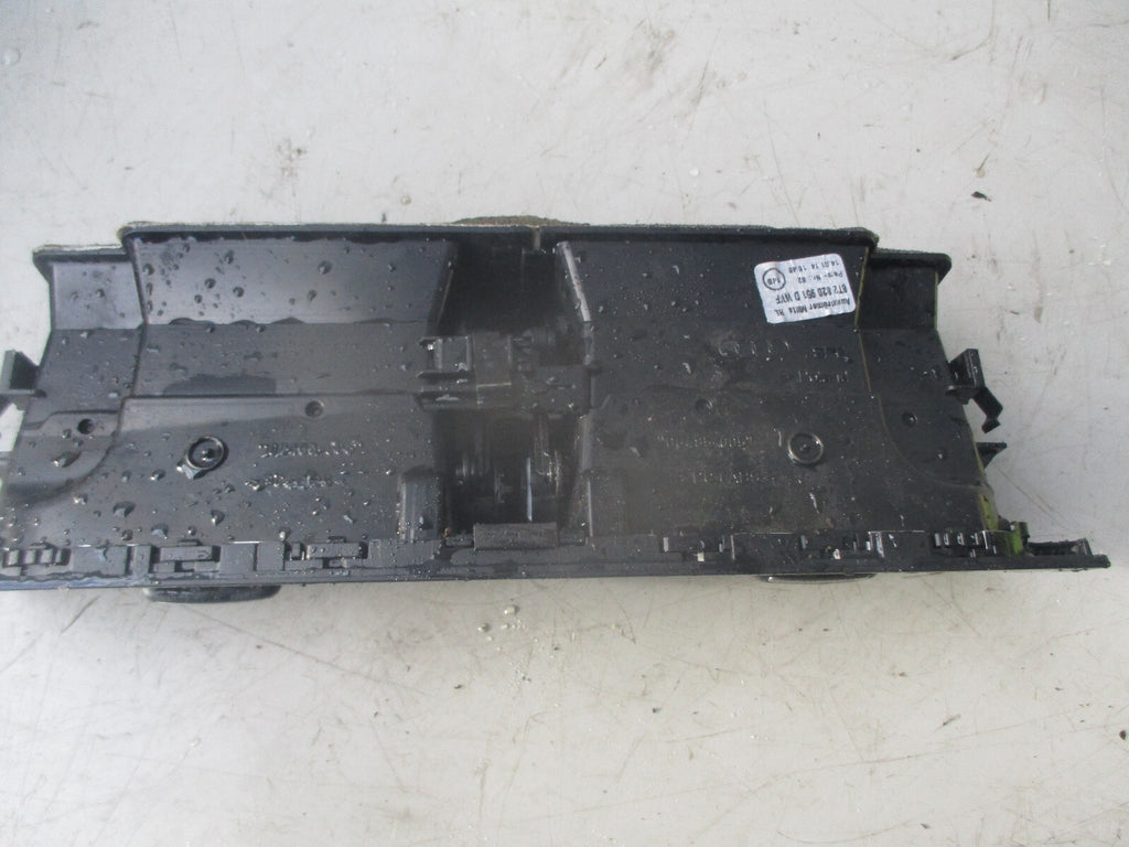 AUDI A4 B8 2013 DASHBOARD CENTRE AIR VENT 8T2820951D