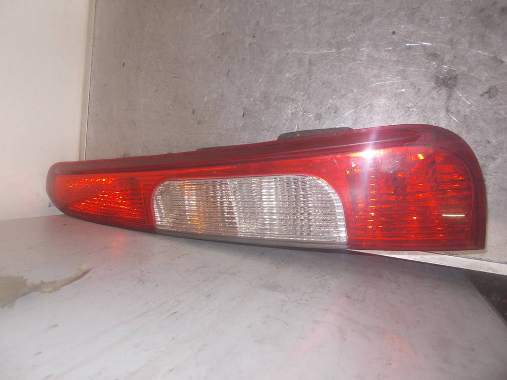 FORD FOCUS 2006 MK2 OSR DRIVER SIDE REAR TAIL LIGHT 3M5113N411AA