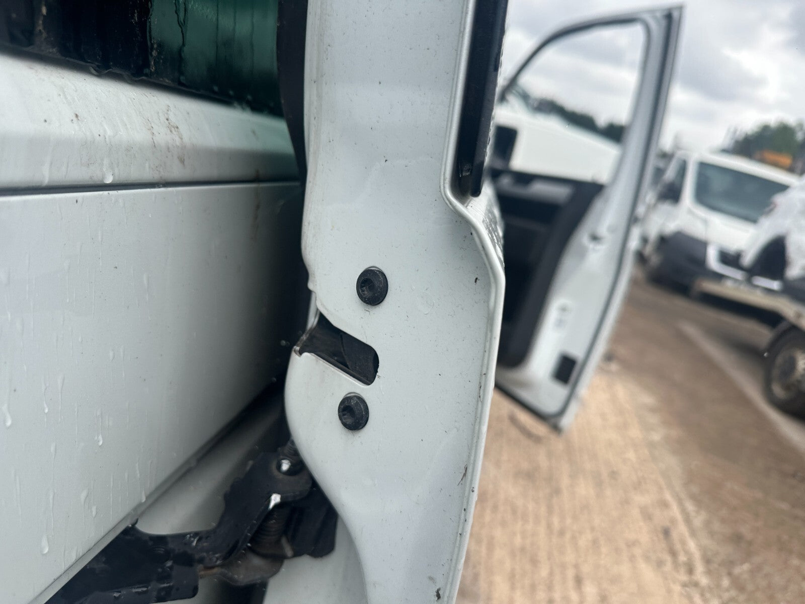 2018 VOLKSWAGEN CARAVELLE T6 DRIVER SIDE SLIDING DOOR LOCK MECH MECHANISM