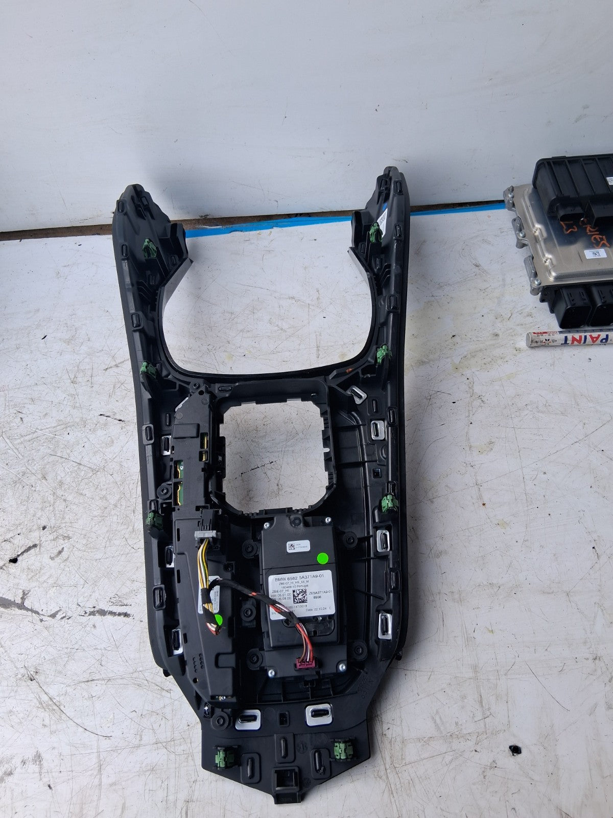 2024 BMW 2 SERIES REAR CENTRE CONSOLE