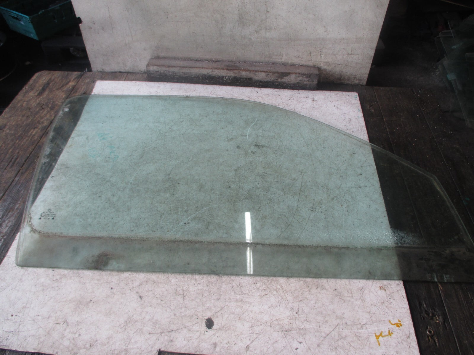 VW VOLKSWAGEN GOLF MK3 1993 5 DOOR OSF DRIVER SIDE FRONT DOOR WINDOW GLASS